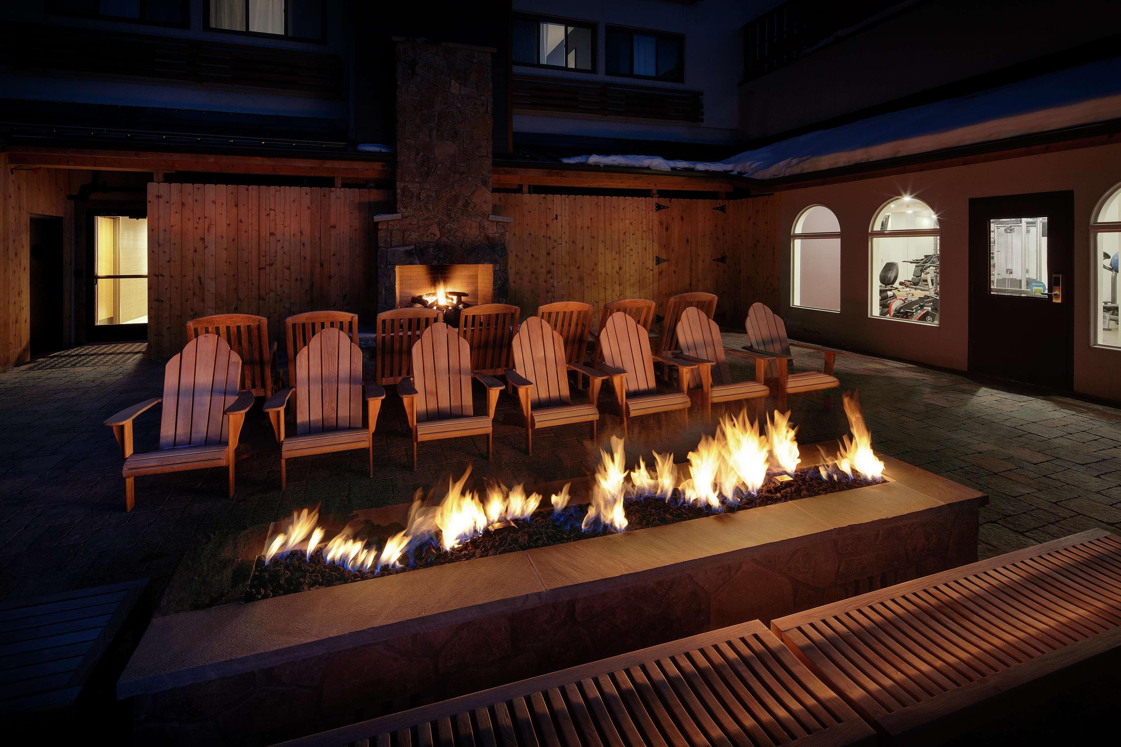 Highline Vail - A Doubletree By Hilton Hotel Buitenkant foto
